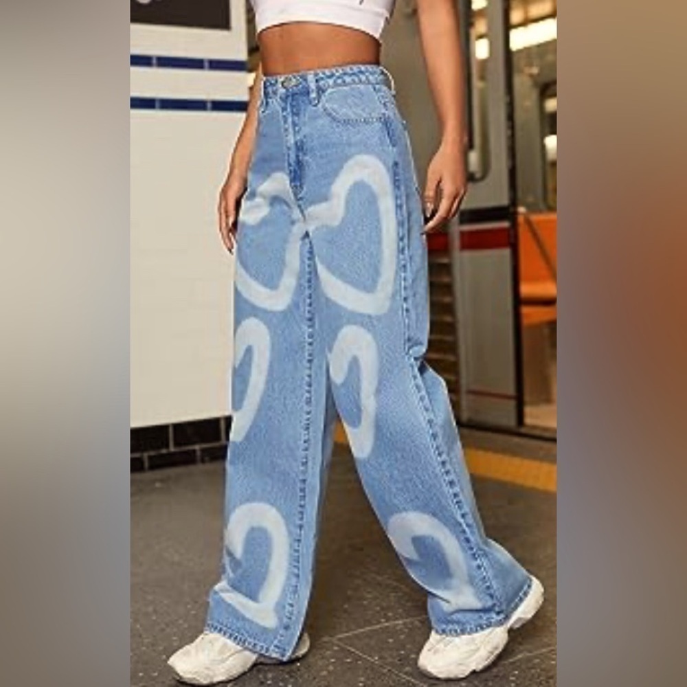 Colorful Natalie High Waisted, Wide Leg Heart Jeans in light Denim size 27